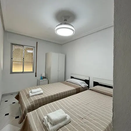 Apartamento Turistico En El Centro De Fuengirola, Malaga.