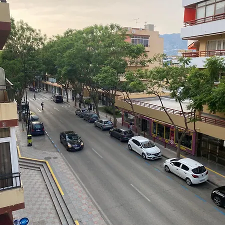 Turistico En El Centro De Fuengirola, Malaga.